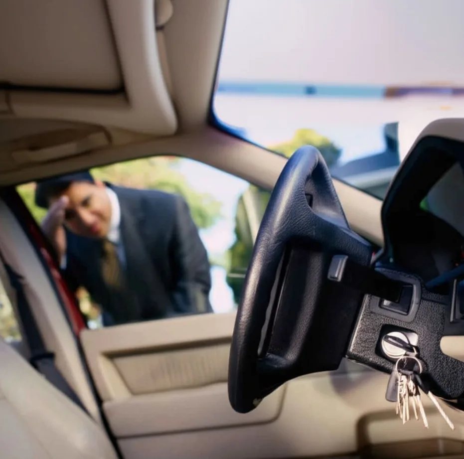 Who to call for car lockout