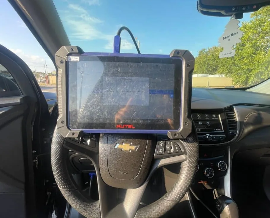 Professional car key programming equipment