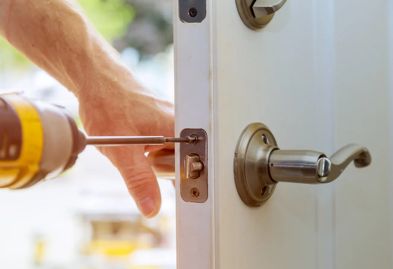 Tenant lock change after move-out