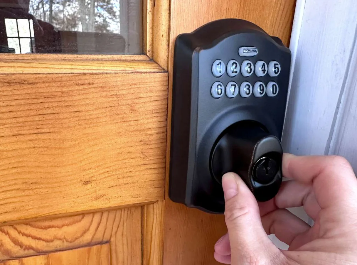 Reasons to install a keypad deadbolt